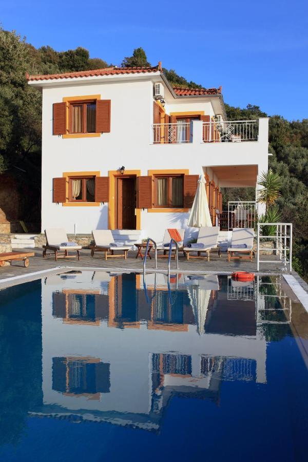 Villa Malena Glossa Bagian luar foto