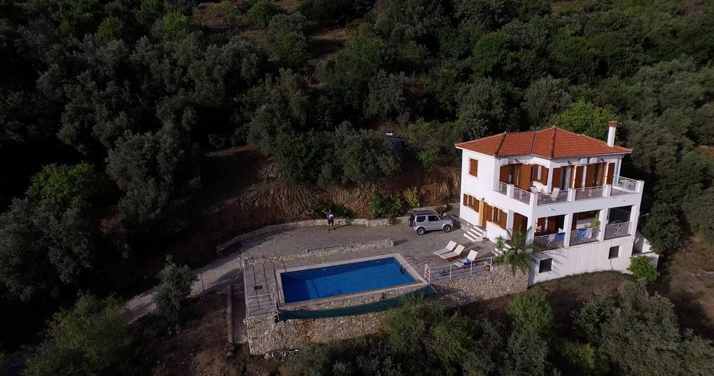 Villa Malena Glossa Bagian luar foto