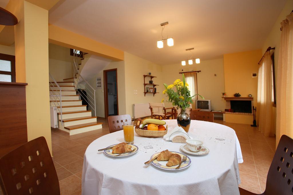 Villa Malena Glossa Bagian luar foto